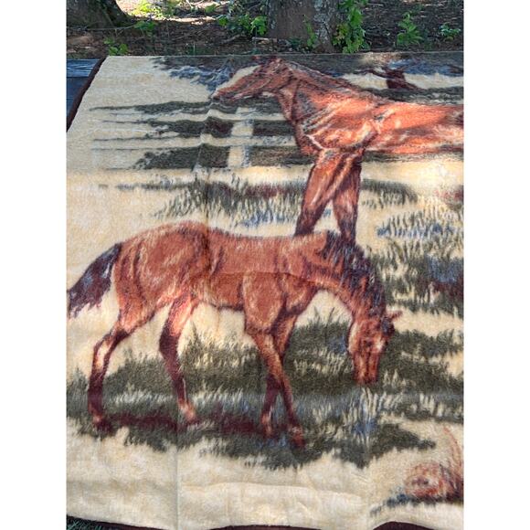 Vtg Horses Throw Blanket Furry North Star Thoroughbreds 60x80 Western Equestrian - Picture 5 of 10